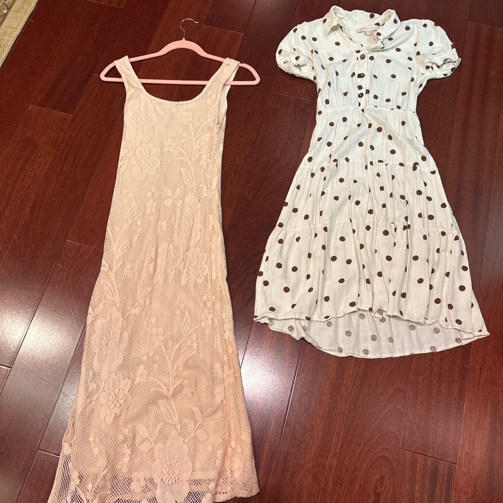 Lady’s vintage style dress bundle